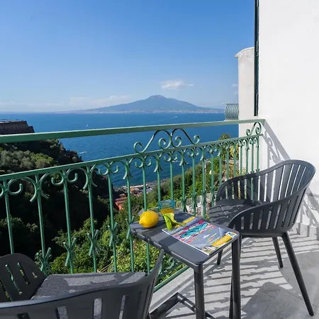 Sea View Deluxe *