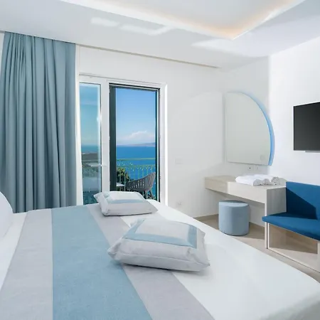 Sea View Deluxe Apartment