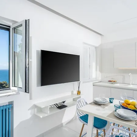 Sea View Deluxe Apartment Vico Equense